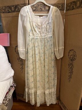 Gunne Sax WannaBe- Romantic Cream Floral Maxi Dress with Puff Sleeves